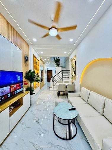 Mặt Tiền 3 Tầng 3x18(54m2) Gần Phạm Văn Đồng - Công Viên Gia Định