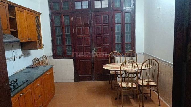 Cho thuê nhà phố Minh Khai, HBT, DT 39,6m2, 5 tầng, thoáng mát sạch 