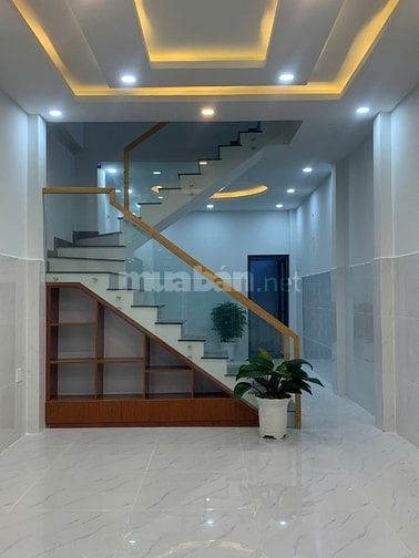 Nhà 1 trệt 2 lầu mt hẻm 554 Lê Văn Việt dt 69 m2 giá chỉ 5,4 tỷ