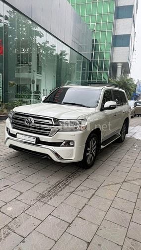 Bán Toyota Land Cruiser 4.6 VXR Trung Đông 2018