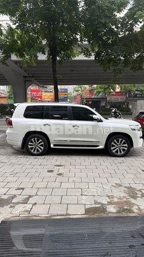 Bán Toyota Land Cruiser 4.6 VXR Trung Đông 2018