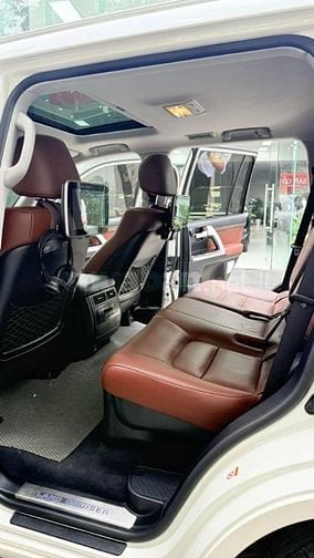 Bán Toyota Land Cruiser 4.6 VXR Trung Đông 2018