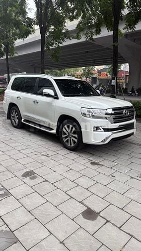 Bán Toyota Land Cruiser 4.6 VXR Trung Đông 2018