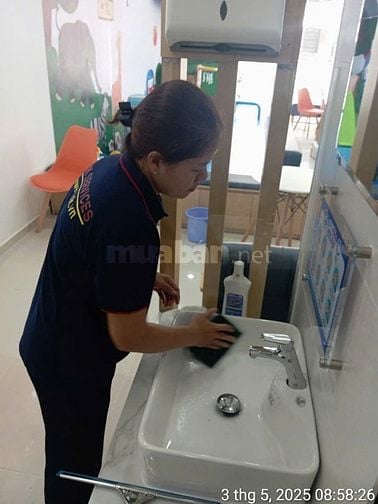 TUYỂN TẠP VỤ TẠI TIÊM CHỦNG LONG CHÂU
