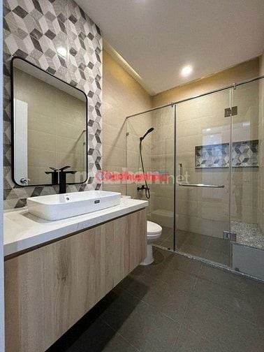 CHO THUÊ NHÀ CÓ THANG MÁY - MẶT TIỀN TRƯỜNG SƠN, CƯ XÁ BẮC HẢI, Q10