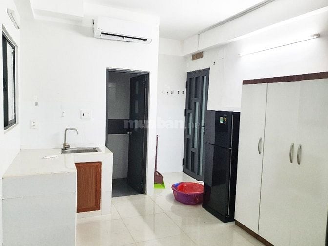 Cho thuê phòng studio chung cư mini có ban công rộng , view đẹp 3,5 tr