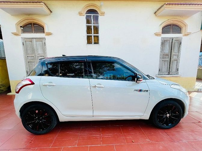 Suzuki Swift SX 2015 1.4AT Bản Spenciel Logo Vàng