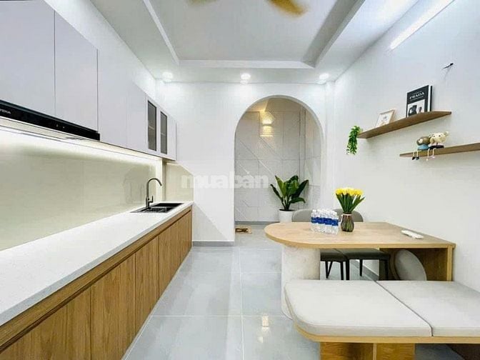 Chỉ 2,66 tỷ. Nhà 45m² Nguyễn Phúc Nguyên,P10,Q3 xây 1 trệt 3 lầu. SHR