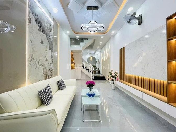 Chỉ 2,66 tỷ. Nhà 45m² Nguyễn Phúc Nguyên,P10,Q3 xây 1 trệt 3 lầu. SHR