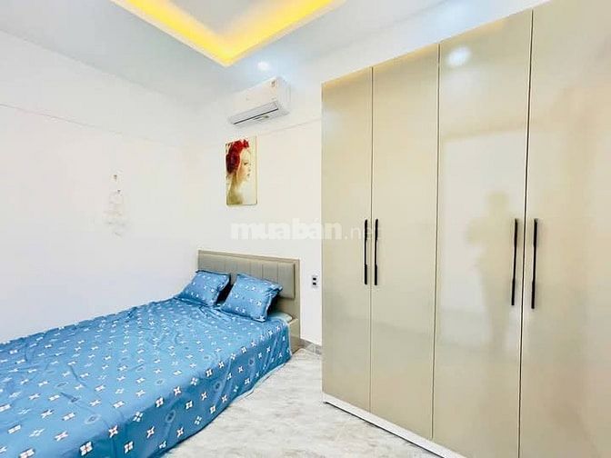 - Nguyễn Tư Giản, phường 12 , Gò Vấp .  