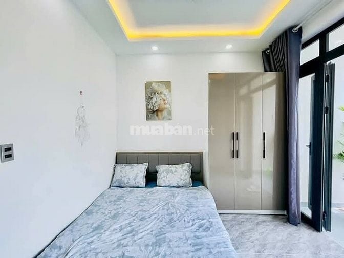 - Nguyễn Tư Giản, phường 12 , Gò Vấp .  