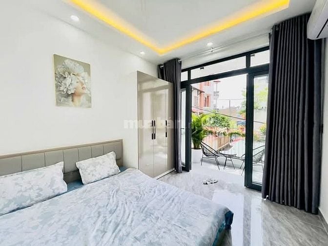 - Nguyễn Tư Giản, phường 12 , Gò Vấp .  