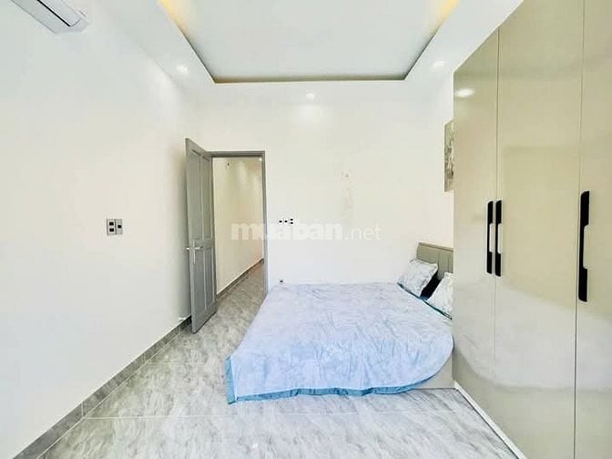 - Nguyễn Tư Giản, phường 12 , Gò Vấp .  