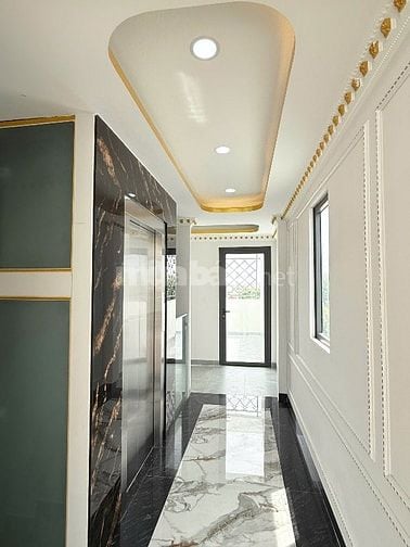Nhà MTKD đường Song Hành dt 68m2 nhà 6 tấm m(có thang máy) giá 13.9 tỷ