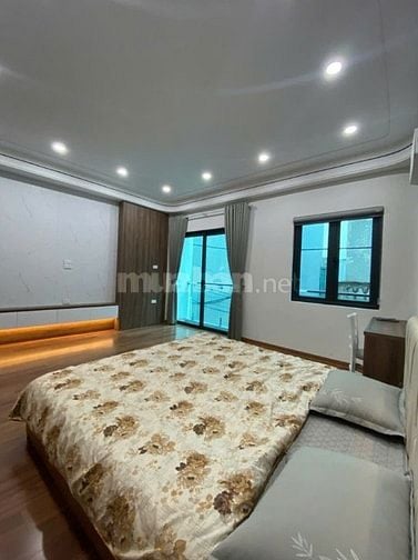 Bán nhà phố Đàm Quang Trung –50m - 6T thang máy, cách mặt phố 15m