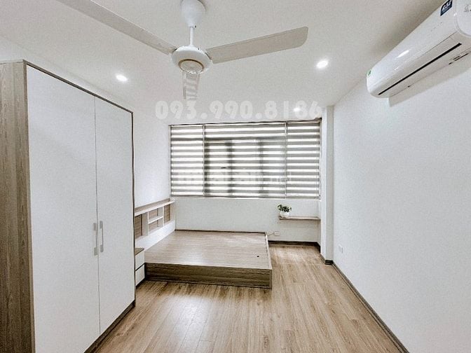 Nhà 5 Tầng Xinh Xắn cách mặt phố Thái Hà 20m