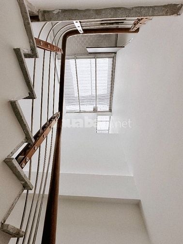 Nhà 5 Tầng Xinh Xắn cách mặt phố Thái Hà 20m