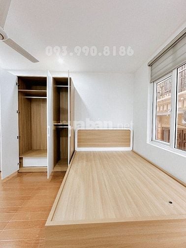 Nhà 5 Tầng Xinh Xắn cách mặt phố Thái Hà 20m