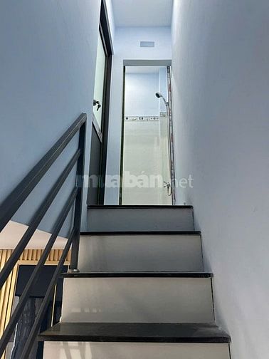 Chủ kẹt tiền cần bán gấp gần mặt tiền kinh danh buô bán 