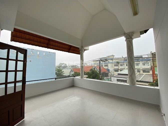 Biệt thự mặt tiền Đông Hưng Thuận 17, Q12, DT 12x19m, 4 Tầng, Mái ngói