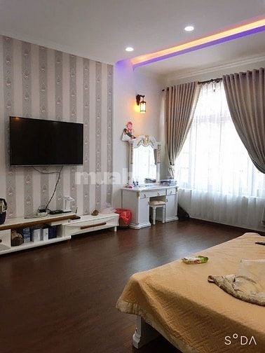Biệt thự mặt tiền Đông Hưng Thuận 17, Q12, DT 12x19m, 4 Tầng, Mái ngói