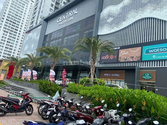 Bán officetel central Premium, 44m2, View hồ bơi, giá 2,3 tỷ