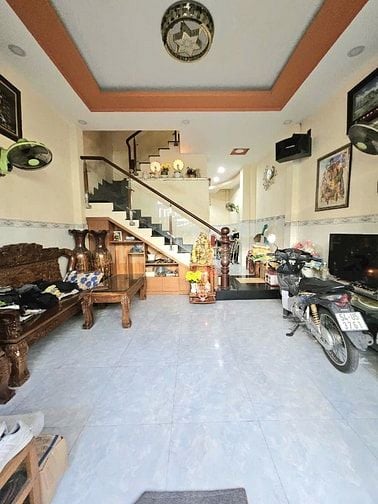 Bán nhà 3 tầng cầu vượt Quang Trung Đông Hưng Thuận, Q12, 4,5x12, 4tỷ3