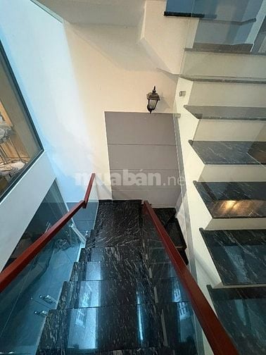 Bán nhà 4 tầng nguyên Hồng phường 11 bình Thạnh 