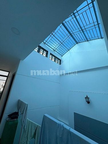 Bán nhà 4 tầng nguyên Hồng phường 11 bình Thạnh 