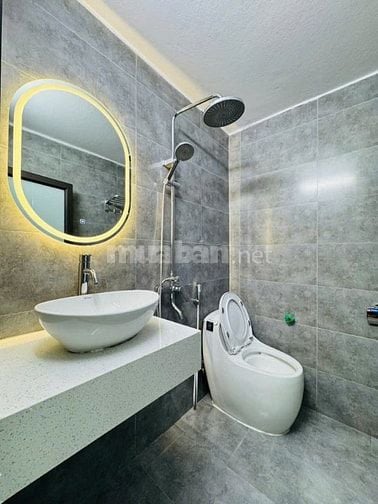 Bán căn hộ dịch vụ ,6 tầng thang máy  Vương Thừa Vũ 12,8 tỷ