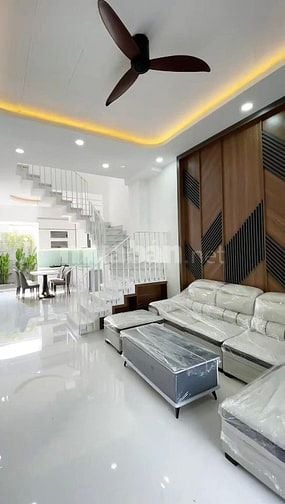 Nhà ngay TTHC Bình Chánh - 1tỷ4 SHR Công chứng ngay - Thuê 7tr/tháng