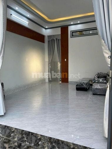 Bán nhà có vườn phía sau nhà rộng rãi 144m2 thị trấn củ chi giá 760tr