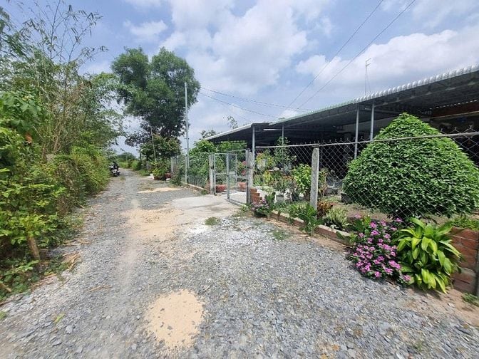 132m2 thổ cư. Bán rẻ hơn ngân hàng định giá 50tr. 405tr còn TL 