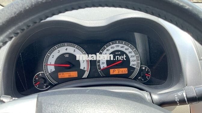 Toyota Altis 2010 1.8 AT 88.000km mẫu 2011