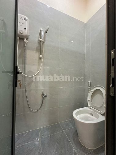 Nhà Bán nở hậu nội thất đấy đủ