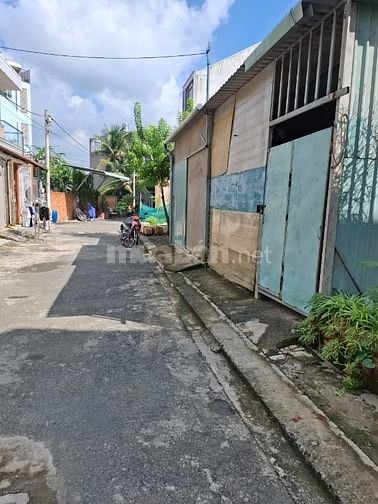 Bán đất hẻm ô tô đường Gò Cát Quận 9 giá 4,5 tỷ