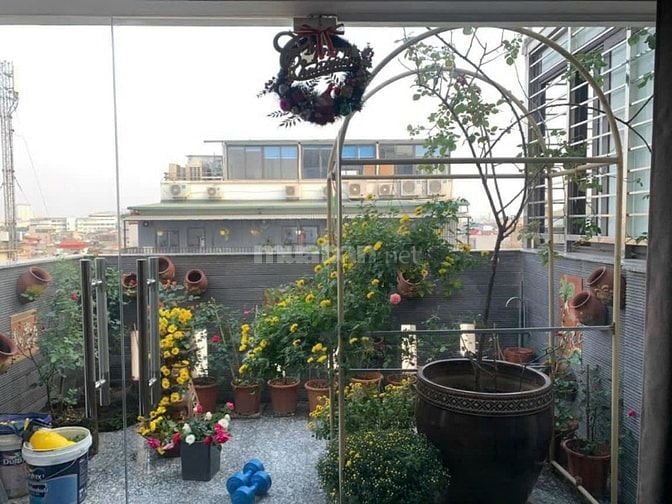 Bán nhà 7 tầng mặt phố Trung phụng