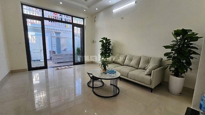 Bán nhà gần biển-DT56m2-2tầng-2PN-vĩnh Hải -Nha Trang - chie 3ty5 hếm)