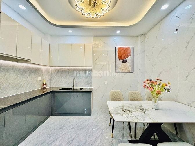 Chủ định cư nước ngoài bán gấp nhà 3 tầng – chỉ tiếp khách thiện chí