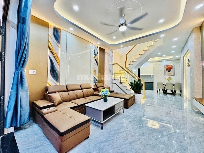 Chủ định cư nước ngoài bán gấp nhà 3 tầng – chỉ tiếp khách thiện chí