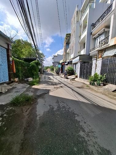 Bán đất hẻm ô tô đường Gò Cát Quận 9 giá 4,5 tỷ