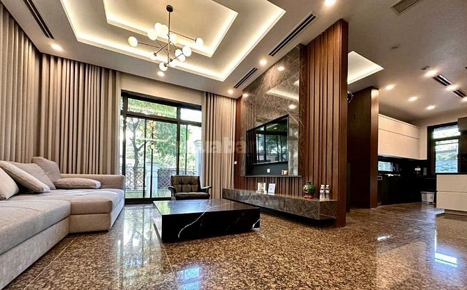 Cho thuê biêt thự cực đẹp KĐT C37 Bắc Hà:220m, 4 tầng, full nội thất