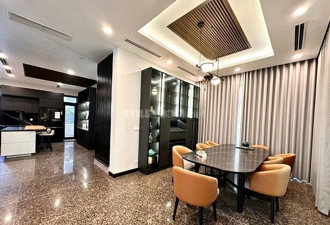 Cho thuê biêt thự cực đẹp KĐT C37 Bắc Hà:220m, 4 tầng, full nội thất