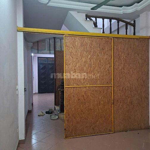 Chính chủ cho thuê gấp tầng 1 số 50, ngõ 61 Nguyễn Bá Khoản