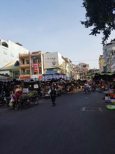 MẶT TIỀN CHỢ HOÀ BÌNH – TRUNG TÂM VÀNG QUẬN 5 – KINH DOANH BẤT BẠI