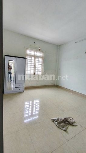 Bình Tân- 56m2- Hẻm 8m- 2 Tầng- 2PN- 5.7 tỷ- SHR- Hoàn công