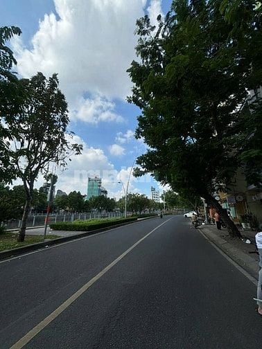 Gđ cần Bán nhà hai mặt tiền 531 Hoàng Sa, Phường Võ Thị Sáu Quận 3