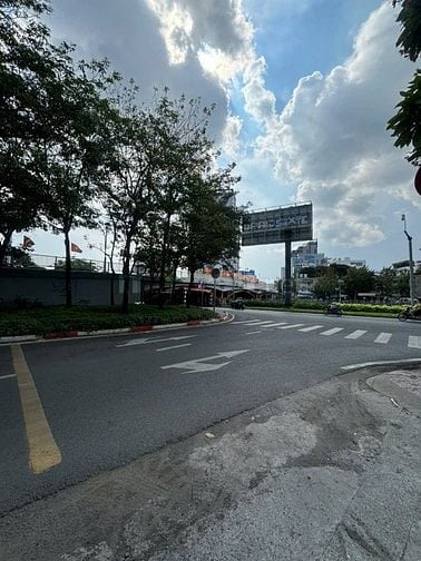 Gđ cần Bán nhà hai mặt tiền 531 Hoàng Sa, Phường Võ Thị Sáu Quận 3