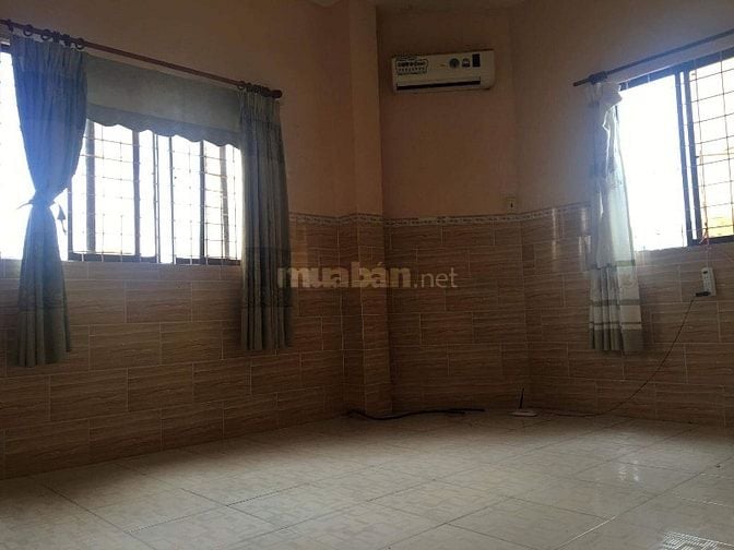 Huỳnh Văn Bánh PN, Nhà xe riêng, Lối đi riêng