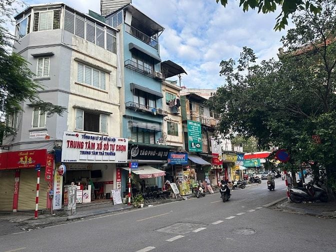 Bán nhà 2 mặt tiền phố Tạ Quang Bửu, Hai Bà Trưng, DT 40m2, 4 tầng tum